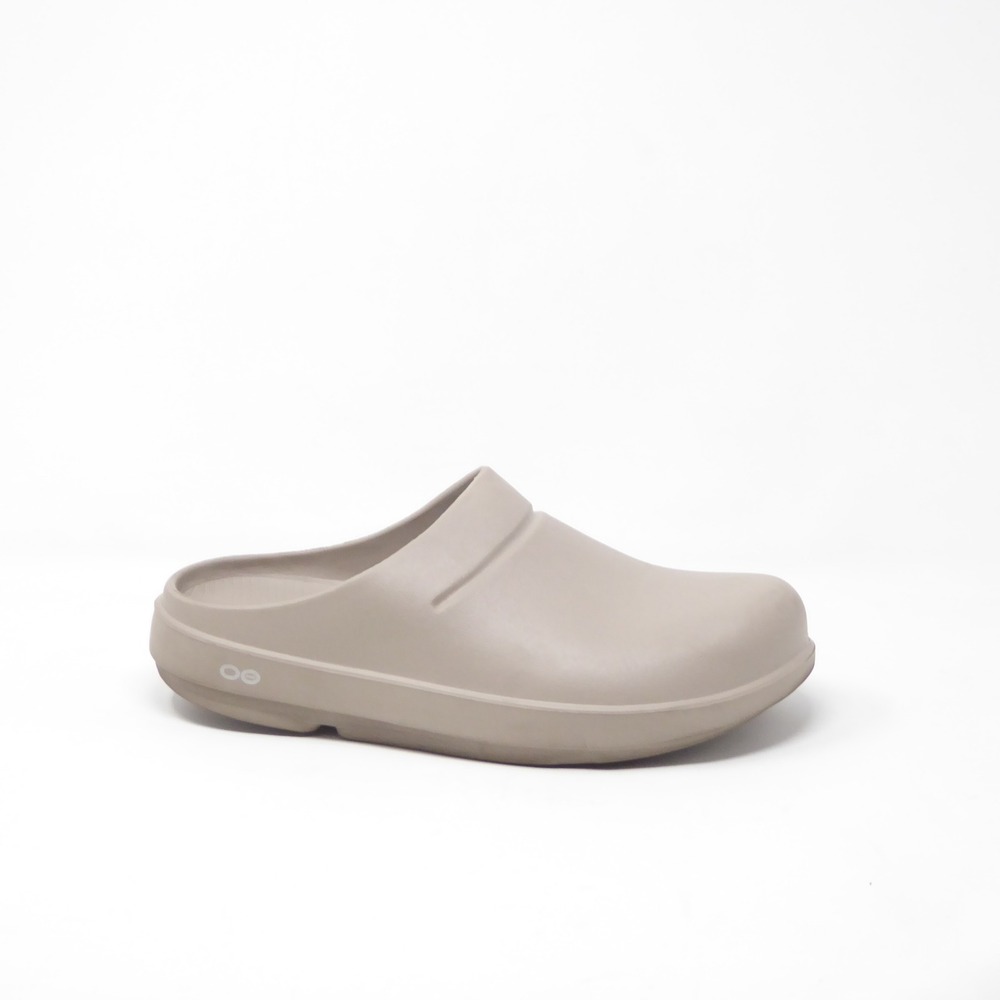 OOFOS OOCloog Clog Sandal Taupe Recovery Slip On Womens 10 / Mens 8